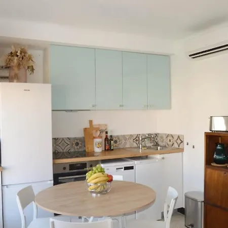 Διαμέρισμα Saint-raphael : Cosy A 10 Minutes De La Plage Saint-Raphaël